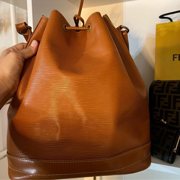 Excellent condition Louis Vuitton Epi Noe bucket bag made in France Ar0925 - Picture 5 of 10